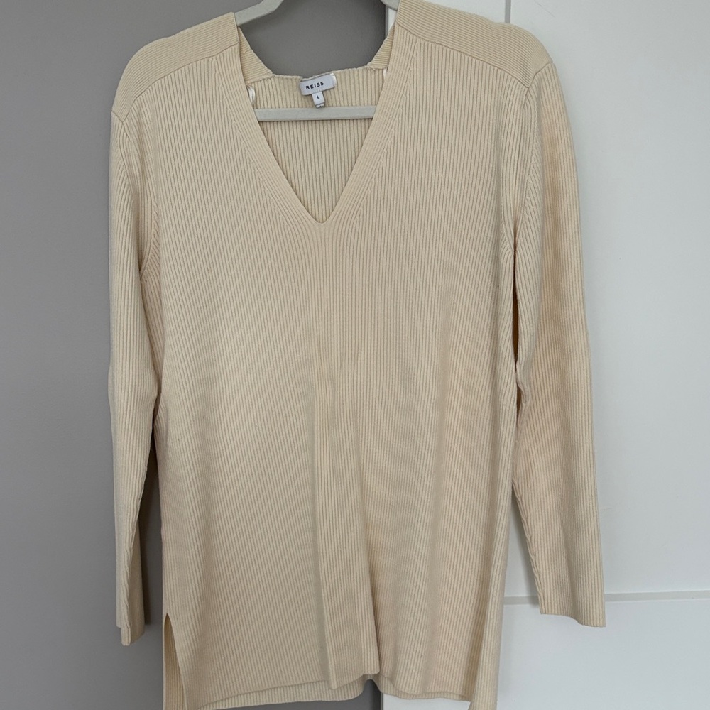 Ribbed V-Neck Long Sleeve Sweater Tunic in Cream